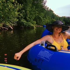 Meet your Posher, Brooke